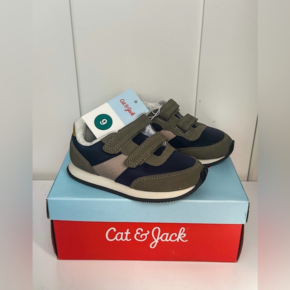Cat & Jack Other - Cat & Jack Strap-On Sneakers